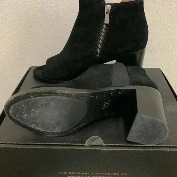 FRYE Women’s Danica Chelsea Open Toe Booties Black - Picture 8 of 9